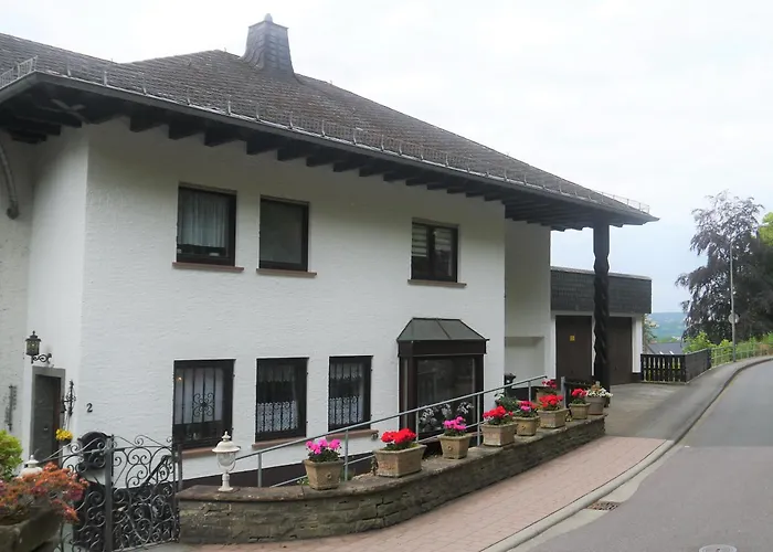 Vulkaneifel-Ferienwohnungen Am Felsenpfad